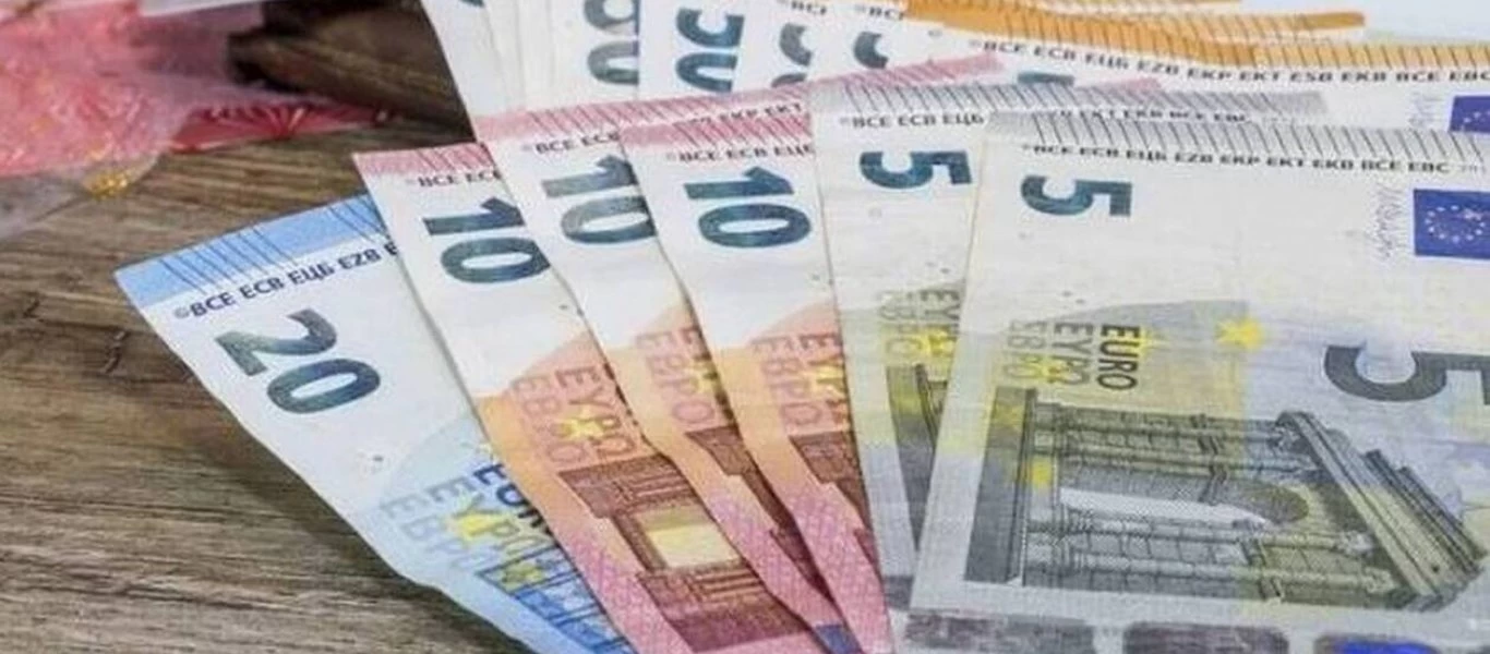 Απόφαση «σταθμός»: «Ανοίγει» ο δρόμος για αναδρομικά και στα δώρα των συντάξεων